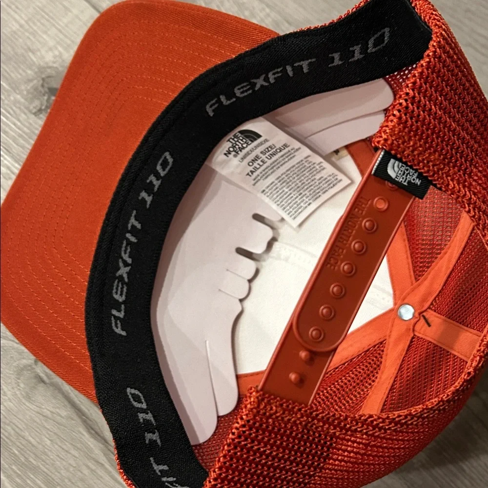 THE NORTH FACE | KEEP IT PATCHED TRUCKER IRON CLAY/WHITE